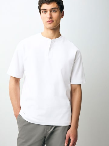 Next Shirt in Wit: voorkant