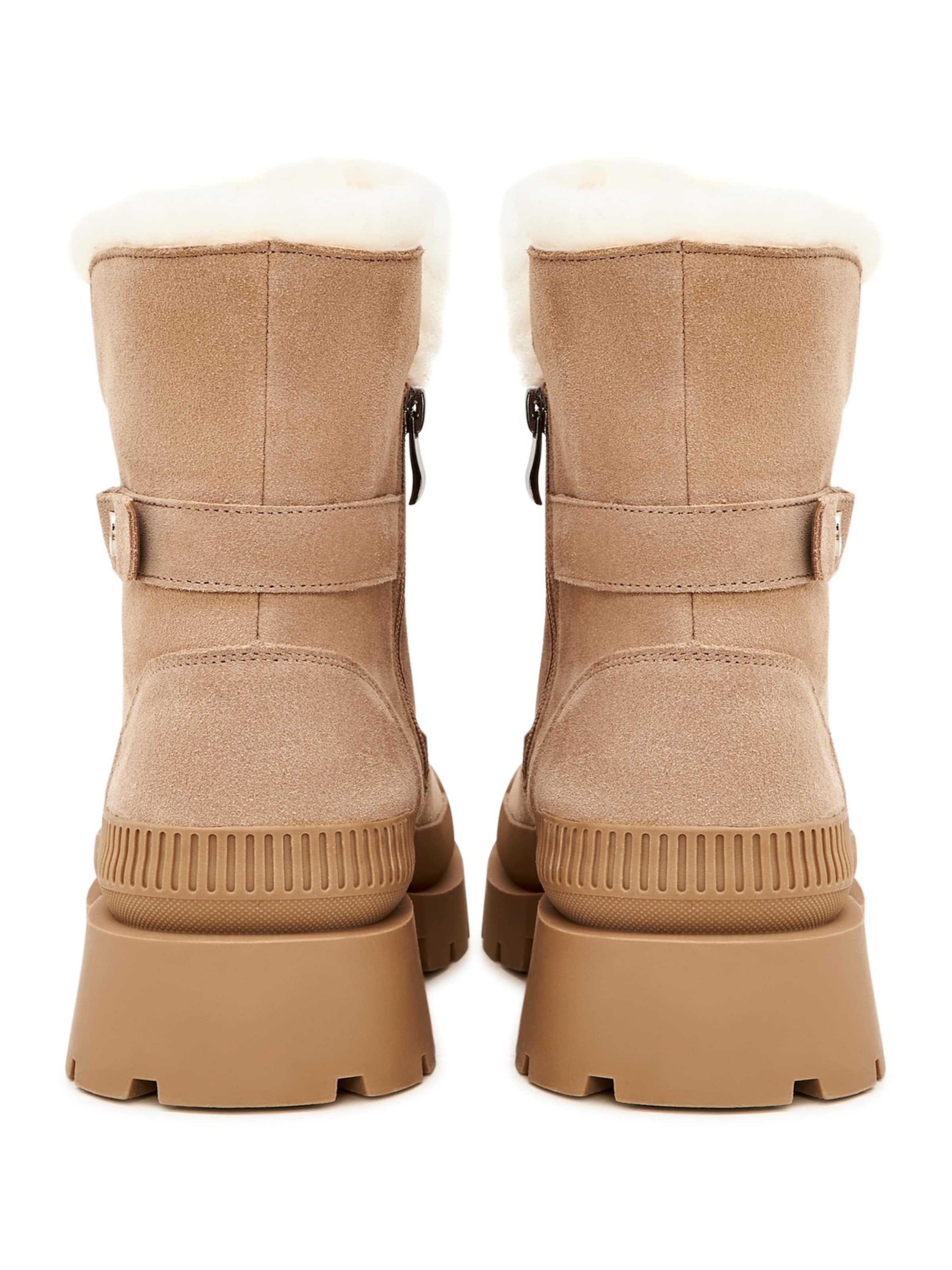 CESARE GASPARI Ankle boots in Beige