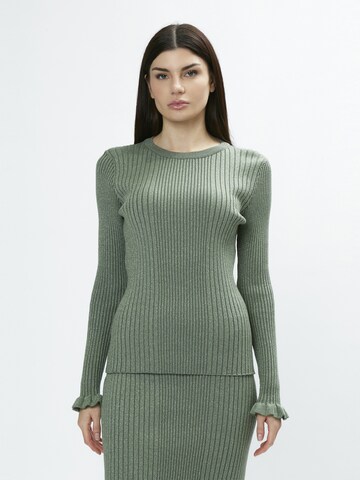 Influencer Sweater in Green: front