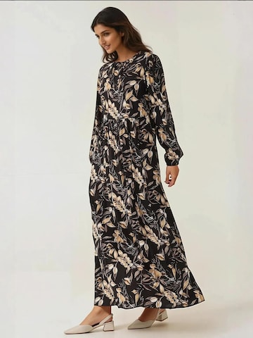 Abito di Hiccup in nero