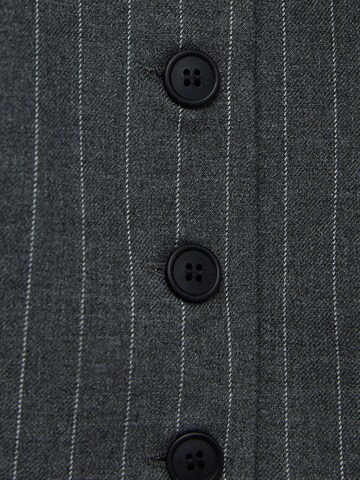 Pull&Bear Pukuliivi värissä harmaa