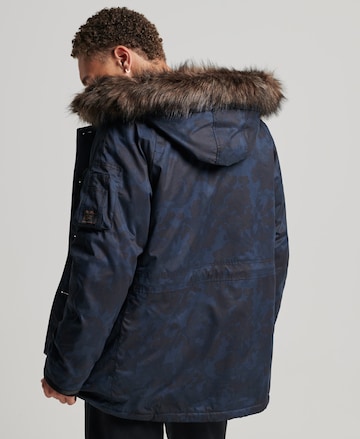 Superdry Regular Fit Parka in Blau