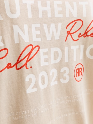 JJ Rebel Póló 'JREBHAYDEN' - bézs