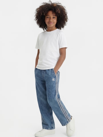 ADIDAS ORIGINALS Loosefit Jeans 'Firebird' in Blau: Vorderseite
