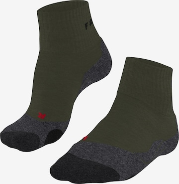 FALKE Sportsocken 'TK2 Explore Short' in Grün: Vorderseite