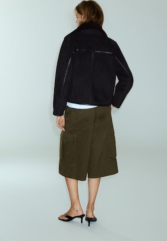 Pull&Bear Prehodna jakna | črna barva