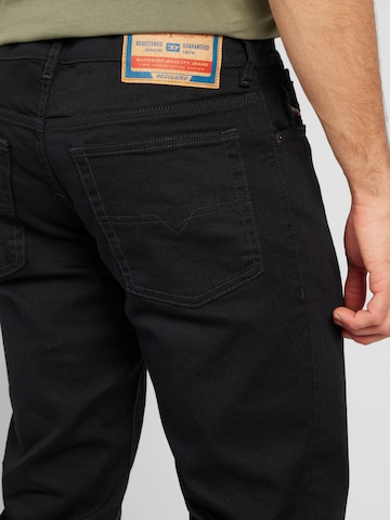 regular Jeans '2023 D-FINITIVE' di DIESEL in nero