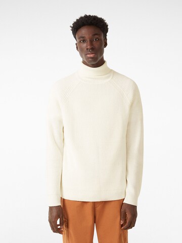 Bershka Sweater in White: front