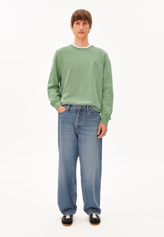 ARMEDANGELS Sweatshirt 'BAARO' in Groen