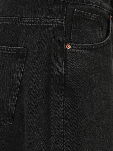 regular Jeans di Monki in nero