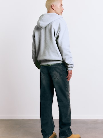 Pull&BearGornji dio trenirke 'STWD' - siva boja