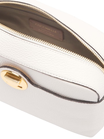 Coccinelle Schultertasche 'COCCINELLE LIYA' in Weiß