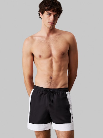 Shorts de bain 'Intense Power' Calvin Klein Swimwear en blanc : devant