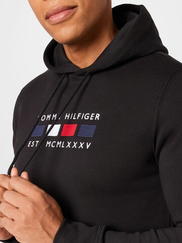 TOMMY HILFIGER Sweatshirt in Schwarz