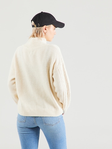 GAP Sweater in Beige