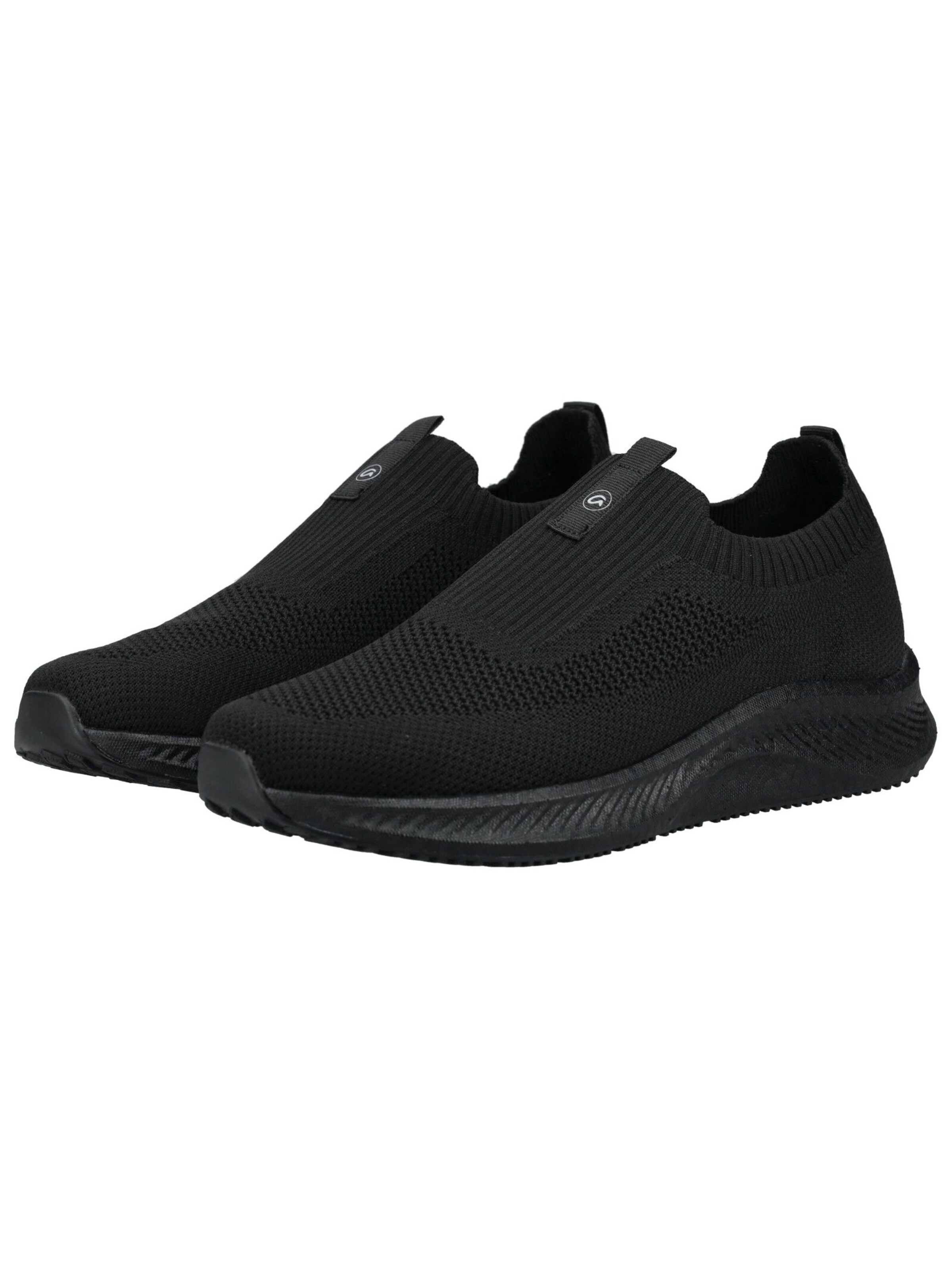 ARA Platform trainers in Black