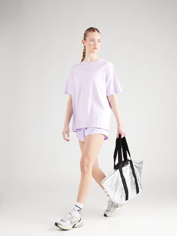 Nike Sportswear Majica 'Essentials' | vijolična barva