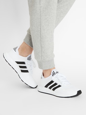 ADIDAS ORIGINALS Sneakers 'Swift Run X' in White