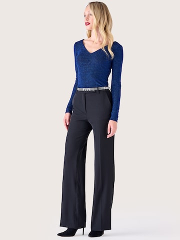 Bootcut Pantalon à plis 'Ashleyi' Camomilla Italia en noir