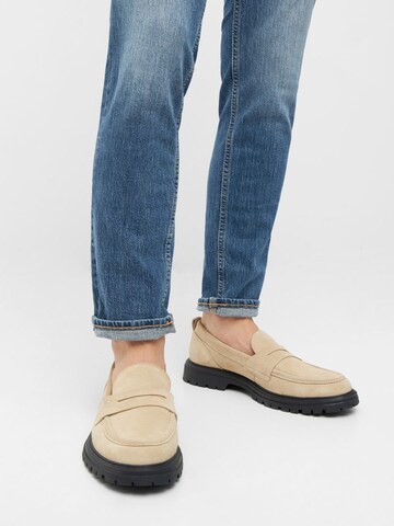 Bianco Slip-ons in Beige