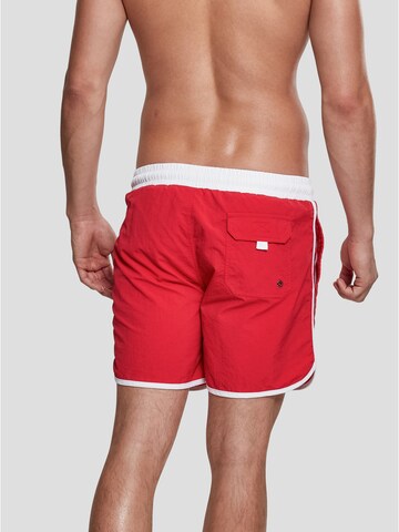 Urban Classics Badeshorts in Rot