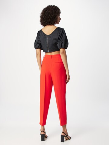 BRUUNS BAZAAR Tapered Pleated Pants 'Cindy Dagny' in Red