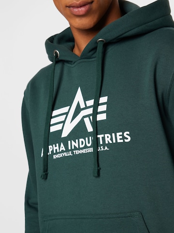 ALPHA INDUSTRIES Sweatshirt in Groen