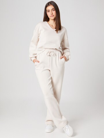 Guido Maria Kretschmer Women Sweatshirt 'Sana' in Wit