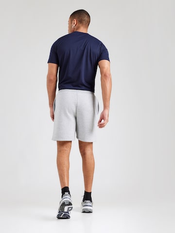 Reebok Štandardný strih Športové nohavice 'Marcus' - Sivá