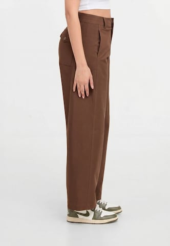 Loosefit Pantaloni 'Zanna' di 2Y Studios in marrone