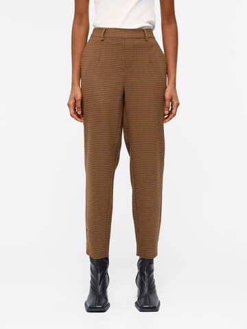 Coupe slim Pantalon chino 'LISA' OBJECT en marron : devant