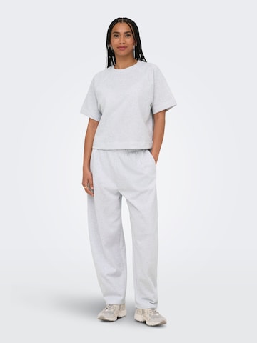 Sweat-shirt 'ONLOfelia' ONLY en gris