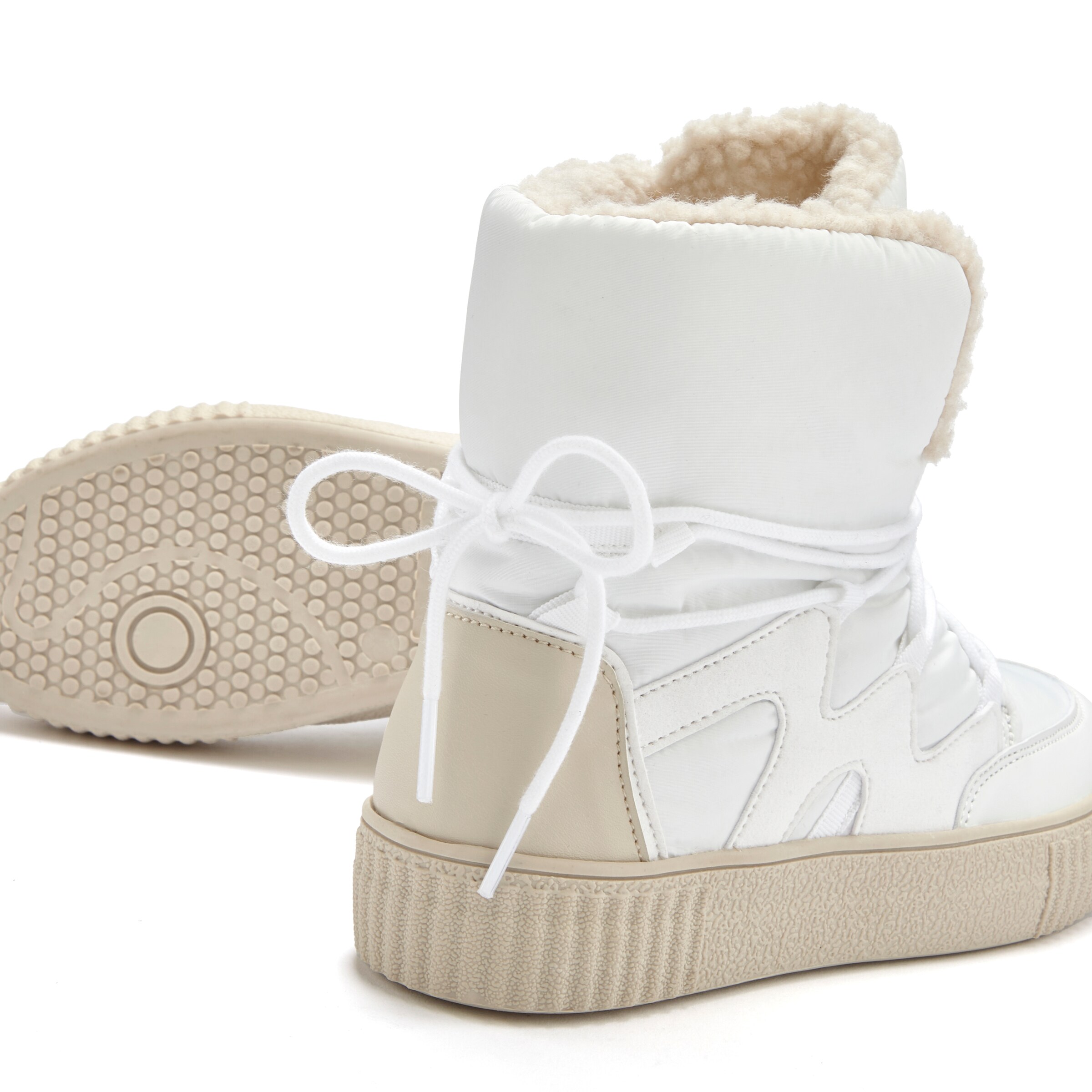 LASCANA Μπότες για χιόνι σε λευκό