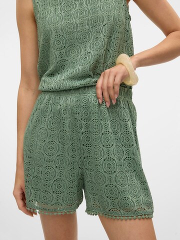 VERO MODA Regular Hose 'MAYA' in Grün