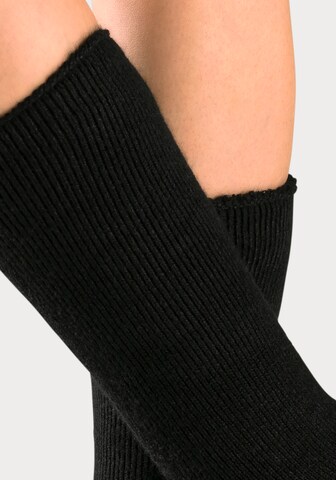 LAVANA Athletic Socks in Black