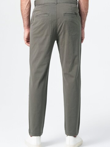M.O.D MIRACLE OF DENIM Regular Chino trousers in Green
