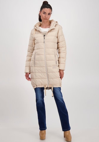 Manteau d’hiver monari en beige : devant