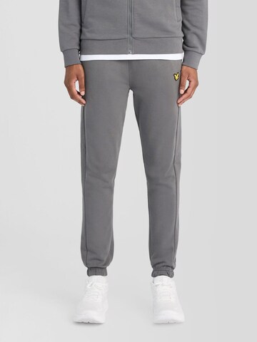 Lyle & Scott Tapered Trousers in Grey: front