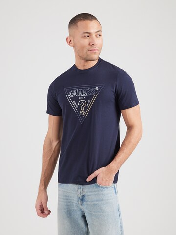 T-Shirt GUESS en bleu : devant