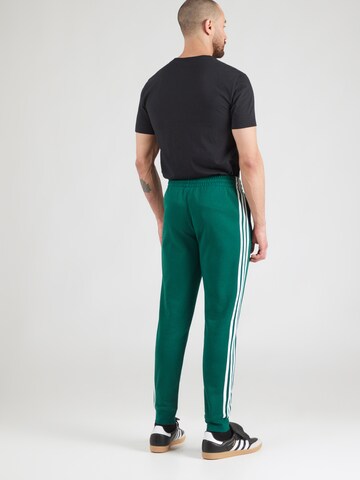 ADIDAS ORIGINALS Tapered Παντελόνι σε πράσινο