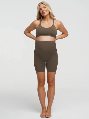 cfab (formerly creamy fabrics) Skinny Byxa 'Seamless Umstandsshorts mit hohem Bund' i grå: framsida