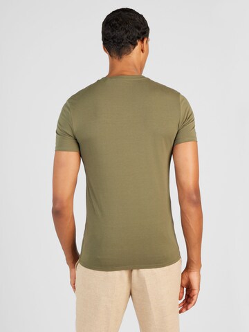 GUESS Bluser & t-shirts i grøn