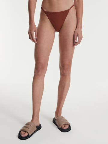 EDITED Bikinihousut 'Elia' värissä ruskea: edessä
