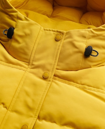 Superdry Tussenjas in Geel