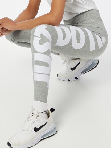 Nike Sportswear Skinny Leggings 'Essential' in Grau