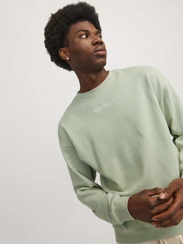 JACK & JONES Sweatshirt 'JCOStagger' in Groen