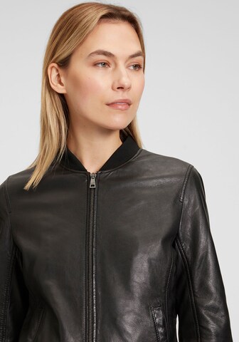 Gipsy by Mauritius Tussenjas 'Bjella' in Zwart