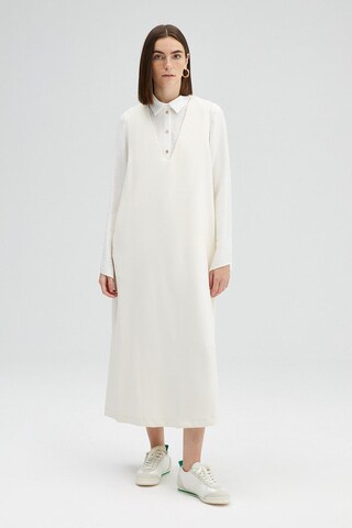 Robe Touche Prive en beige : devant