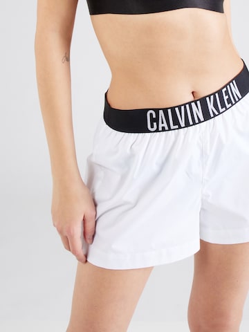 Shorts de bain Calvin Klein Swimwear en blanc