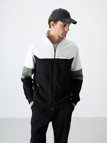 Completo per l'allenamento di Tommy Life in nero
